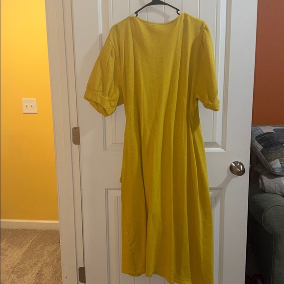 Chic yellow faux Wrap Dress - Picture 6 of 6